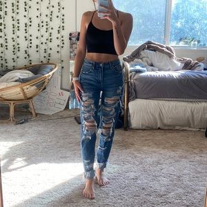 high raised ripped stretchy american eagle boyfriend jeans